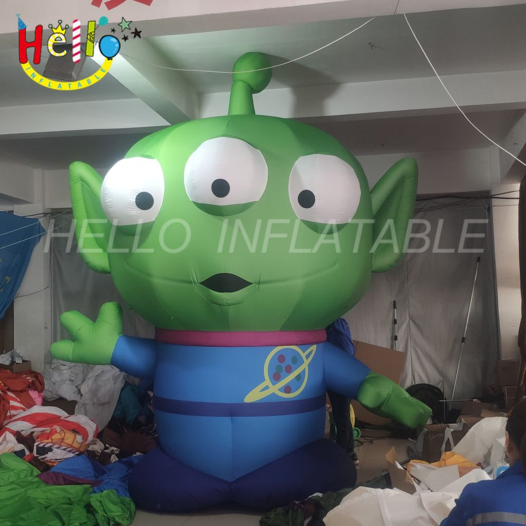 Halloween Decoration Inflatable Three Eyes Green Skin Monster Inflatable Monster插图