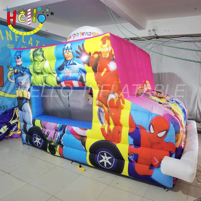 superhero kiosk (3)