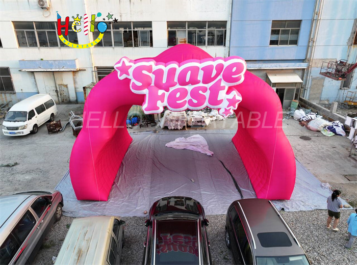 Inflatable arch
